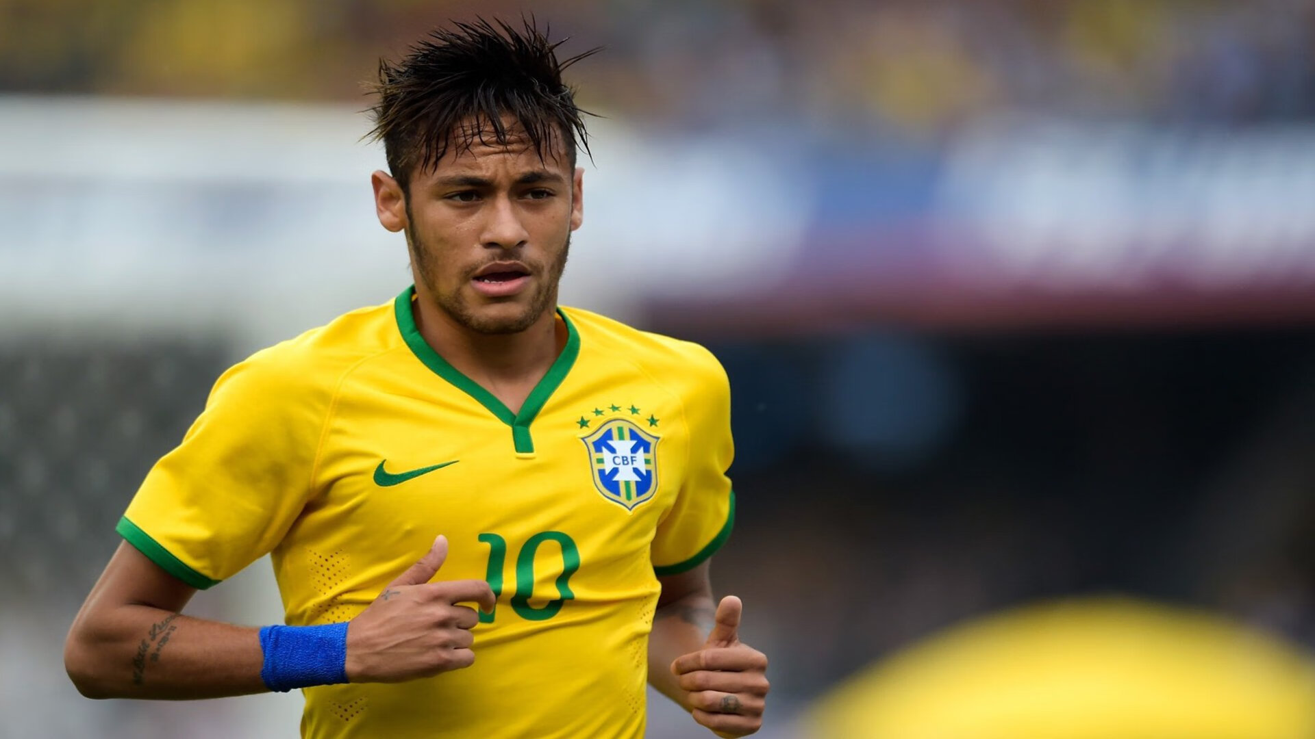 巴黎边锋爆发带动全队攻势升级,巴黎右边锋