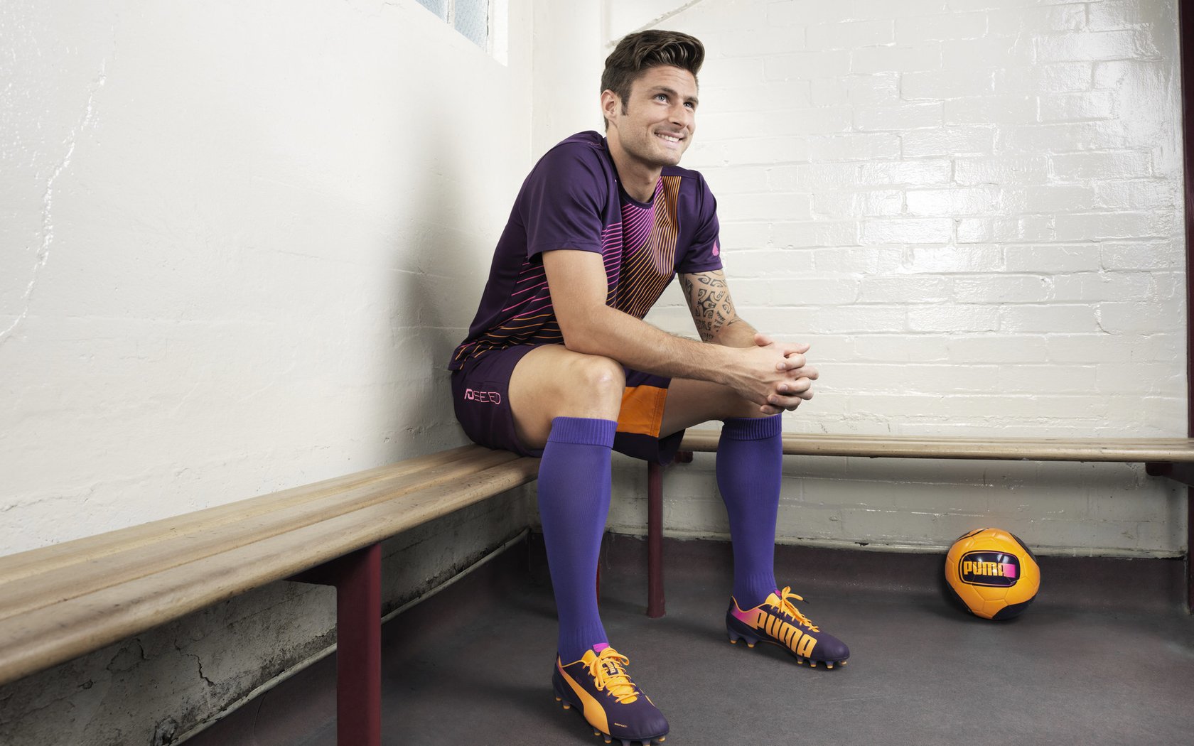 leyu乐鱼体育综合-乔治·巴尔：用冷静和精准的判断，成为全黑队进攻的幕后推手，乔治巴顿orv