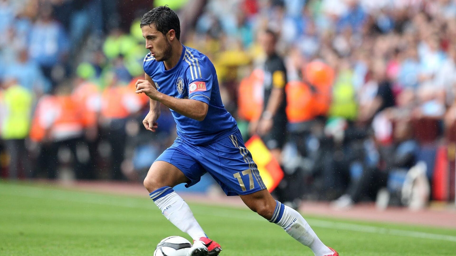 上赛季教训显效，新疆迅速引进路易斯金，攻防兼备大杀器